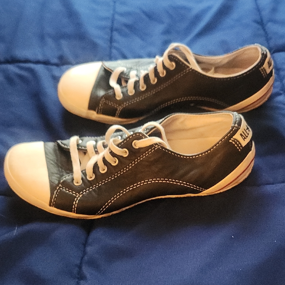 Vintage Converse Leather Black and White Women's Sneakers